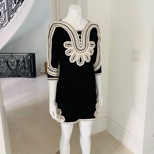 Fitted embroidered black shift dress tunic
